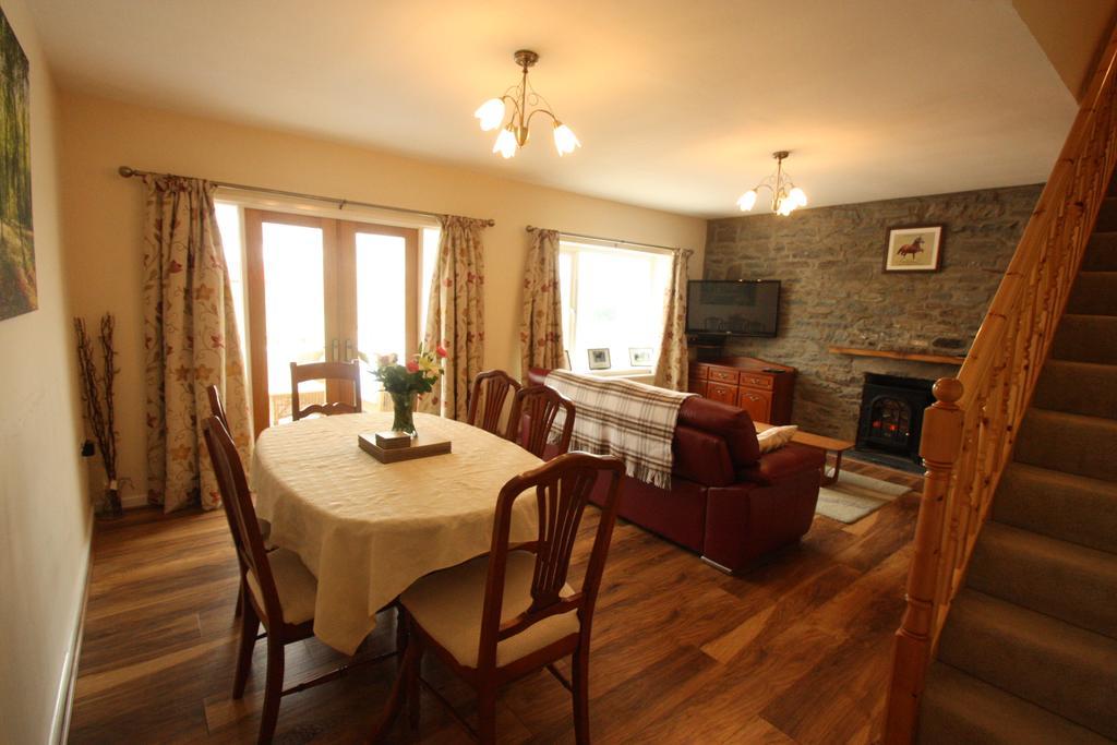 Cob Cottage Tregaron Buitenkant foto